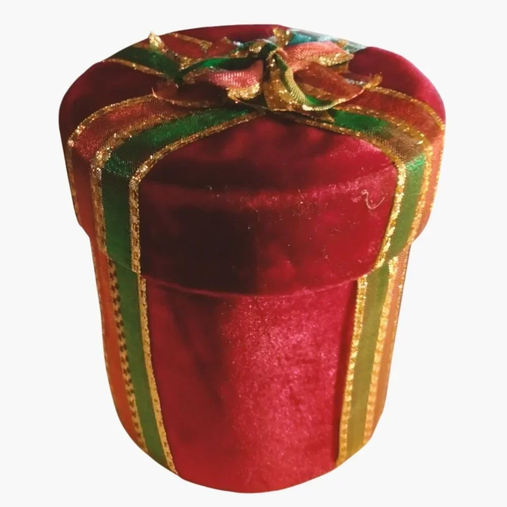 Lindy Bowman Co Red Velvet Gift Box Green Gold Ribbon Bow Lid Christmas Holiday